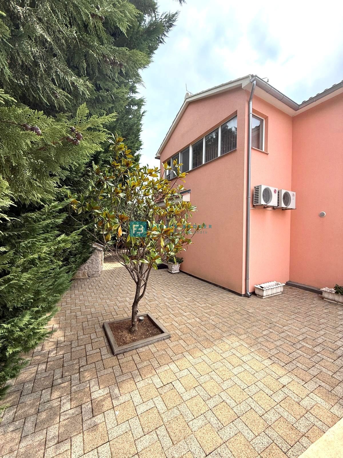 House For sale - ŠIBENSKO-KNINSKA VODICE