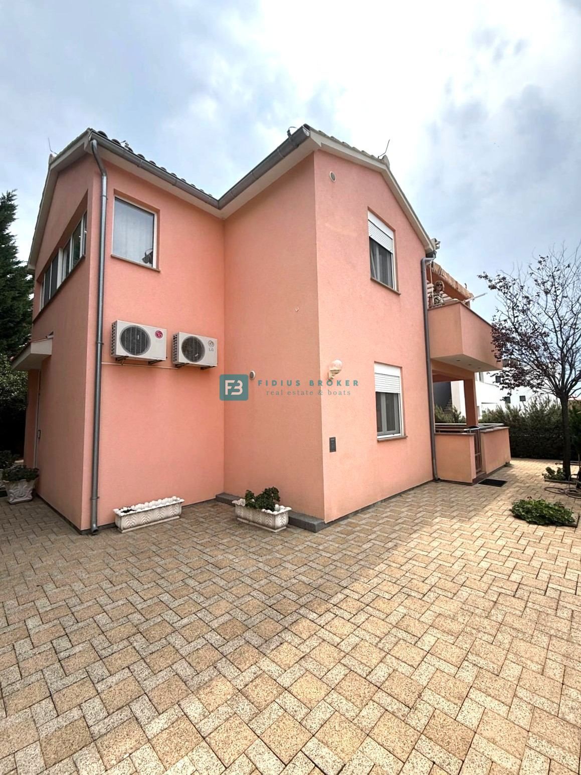 House For sale - ŠIBENSKO-KNINSKA VODICE