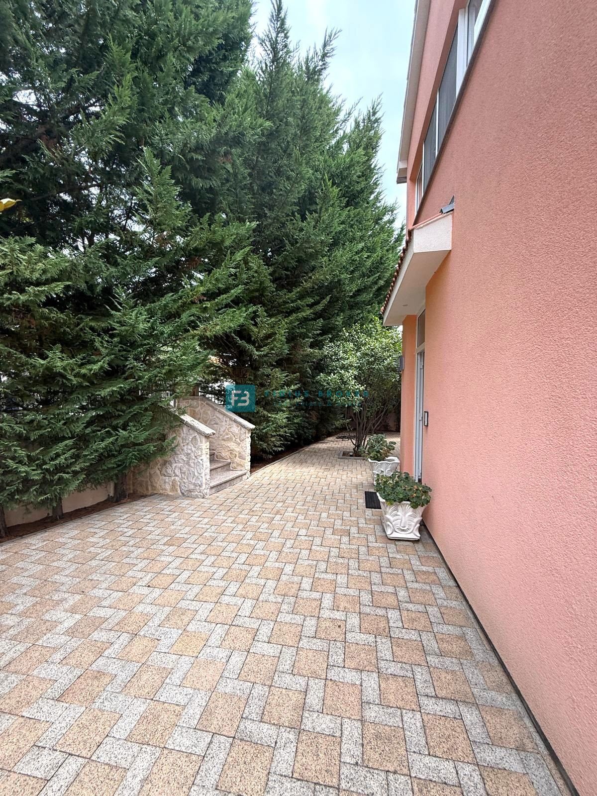House For sale - ŠIBENSKO-KNINSKA VODICE