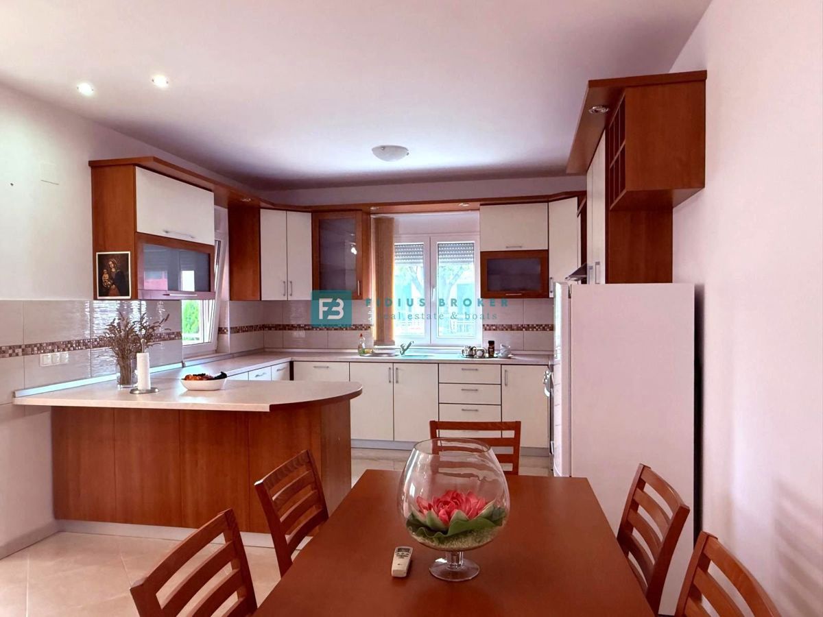 House For sale - ŠIBENSKO-KNINSKA VODICE