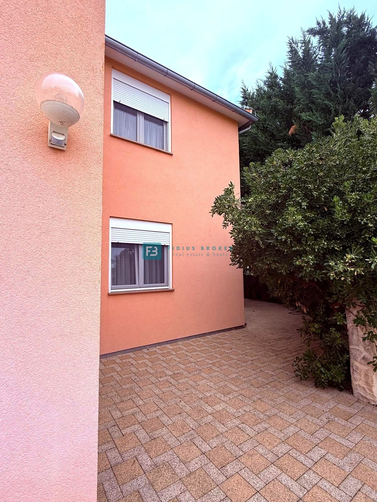 House For sale - ŠIBENSKO-KNINSKA VODICE