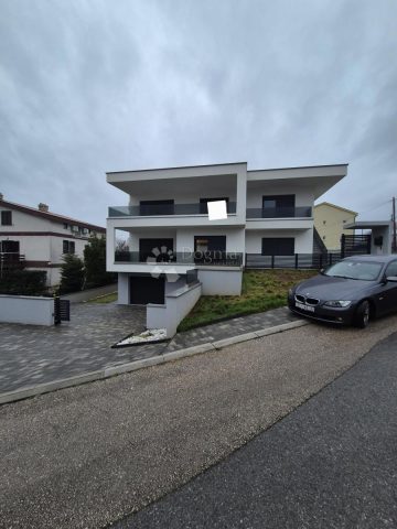 Maison à vendre 296 m² – Crikvenica