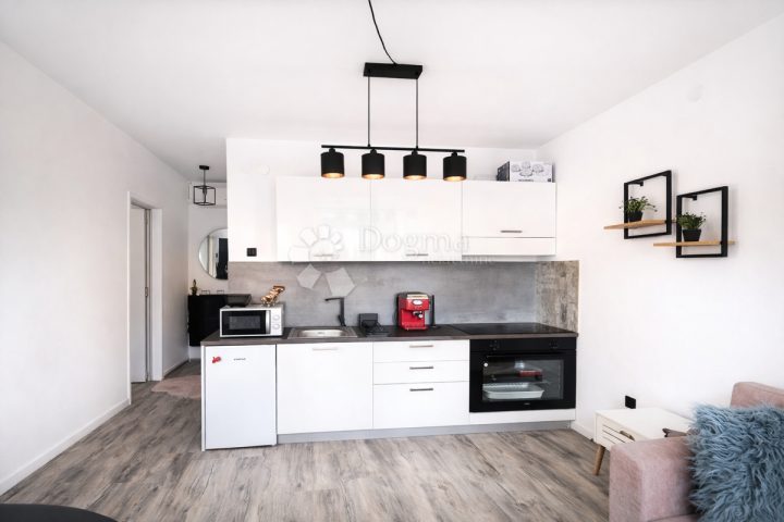 Mieszkanie na sprzedaż 31 m² – Rovinj
