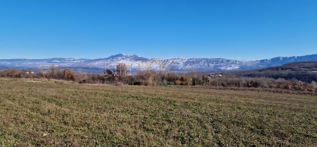 Terreno in vendita 1442 m² – Pićan