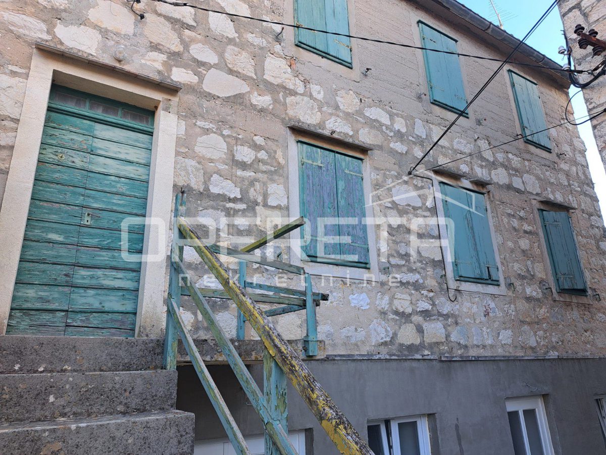 House For sale - SPLITSKO-DALMATINSKA VIS