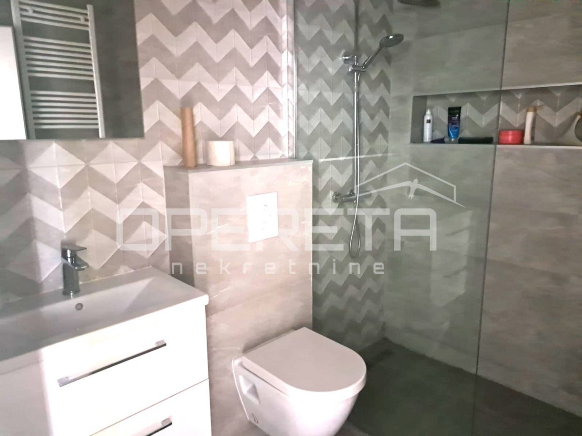 House For sale - SPLITSKO-DALMATINSKA VIS