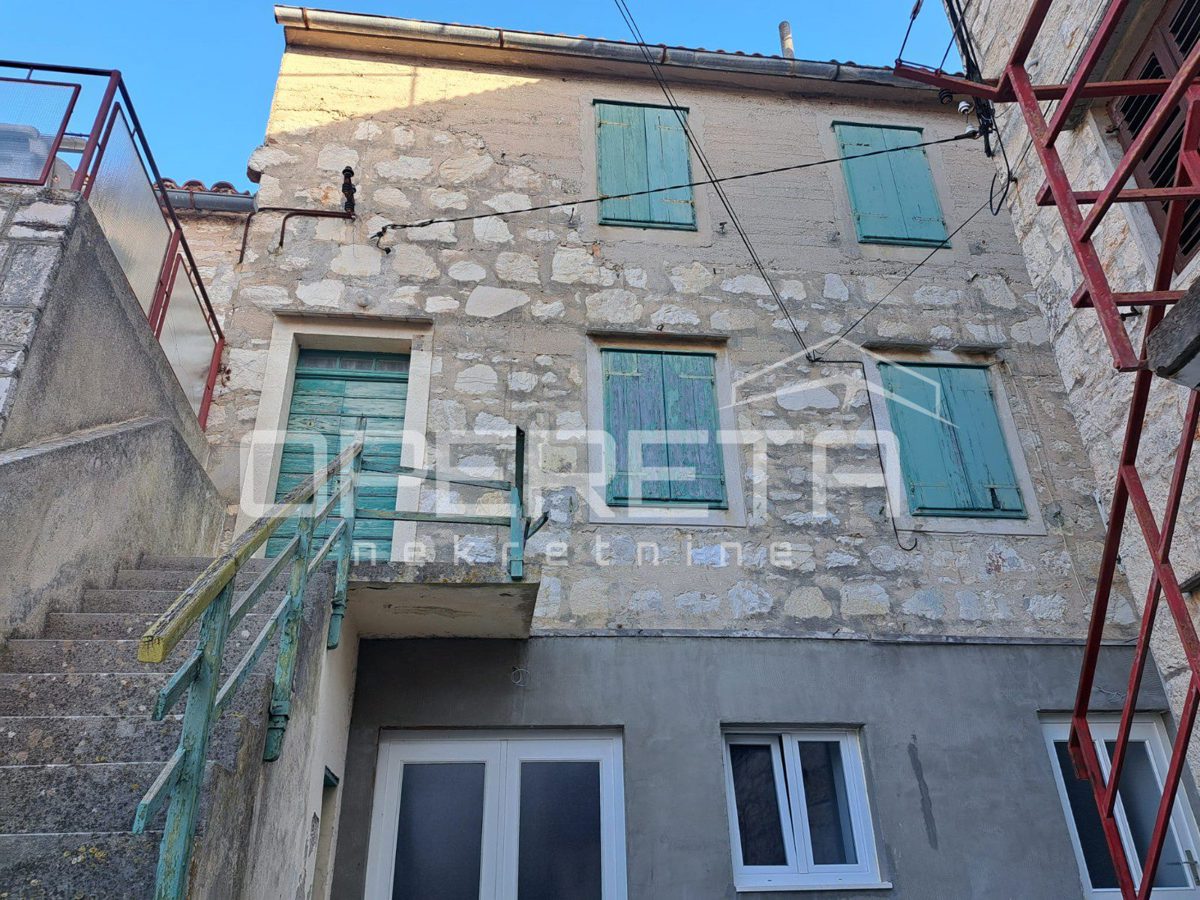 House For sale - SPLITSKO-DALMATINSKA VIS