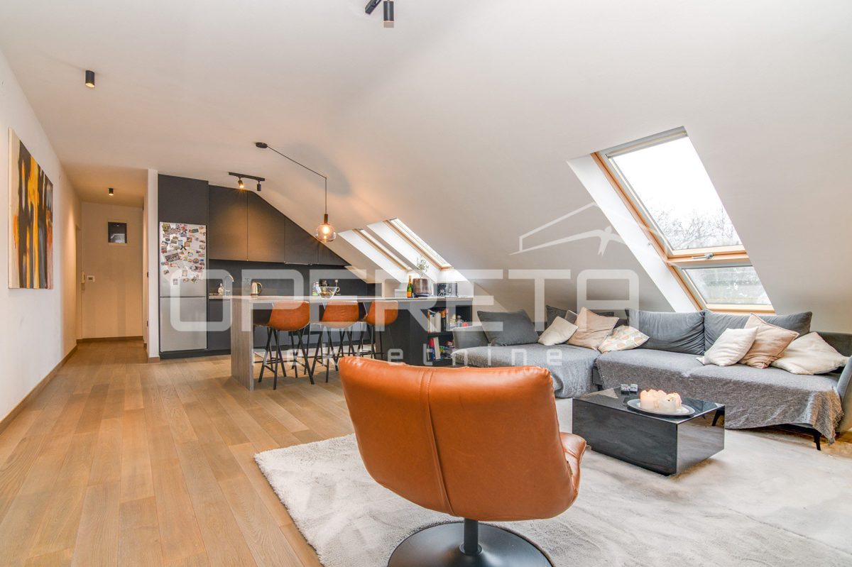 Appartement À louer - Grad Zagreb Zagreb - foto 2/14