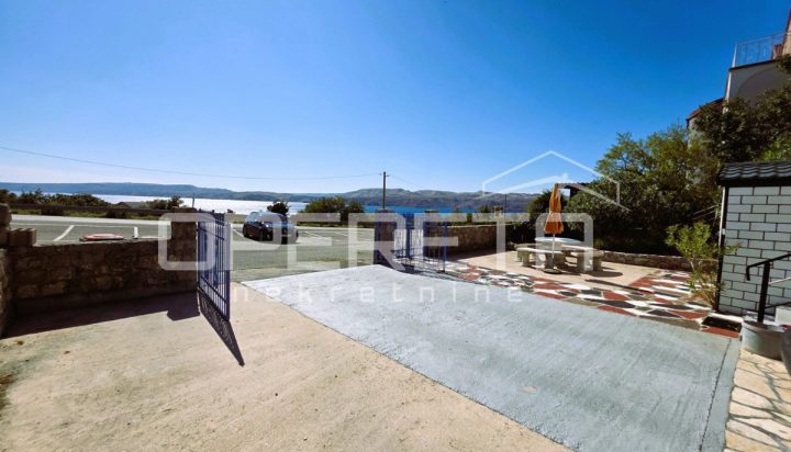 House for sale 330 m² – Karlobag