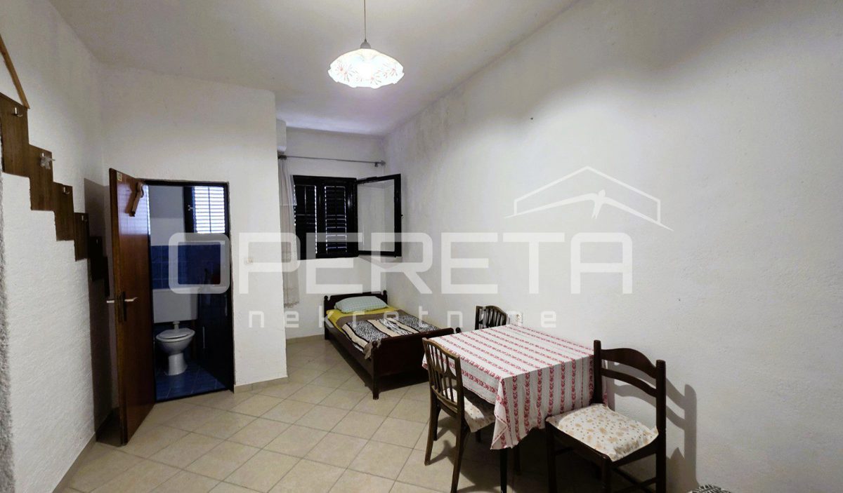 House For sale - LIČKO-SENJSKA KARLOBAG