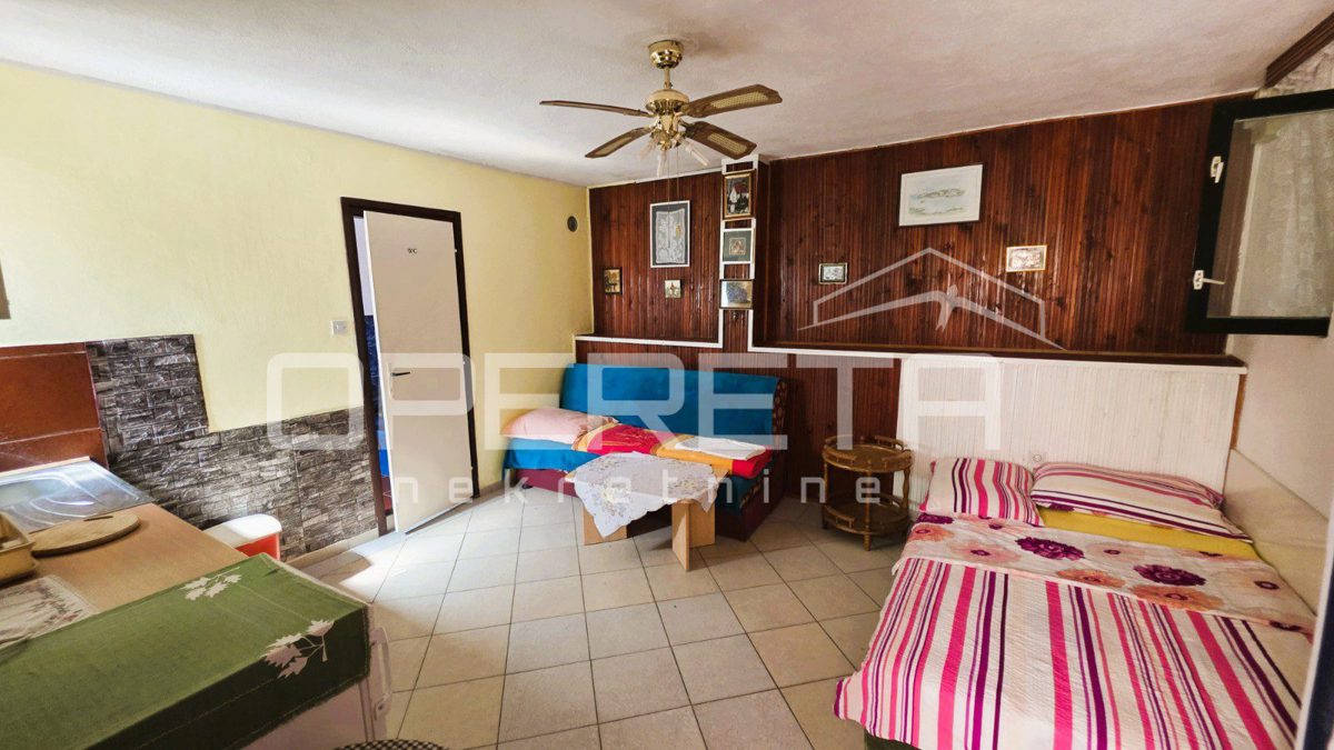 House For sale - LIČKO-SENJSKA KARLOBAG