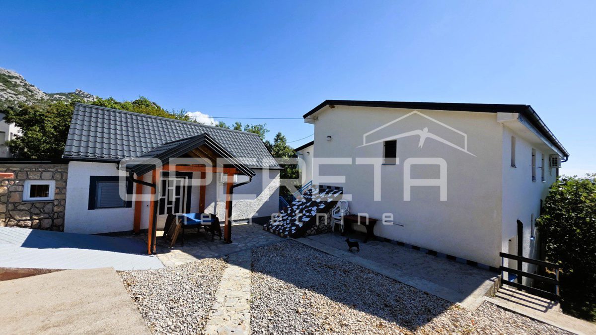 House For sale - LIČKO-SENJSKA KARLOBAG