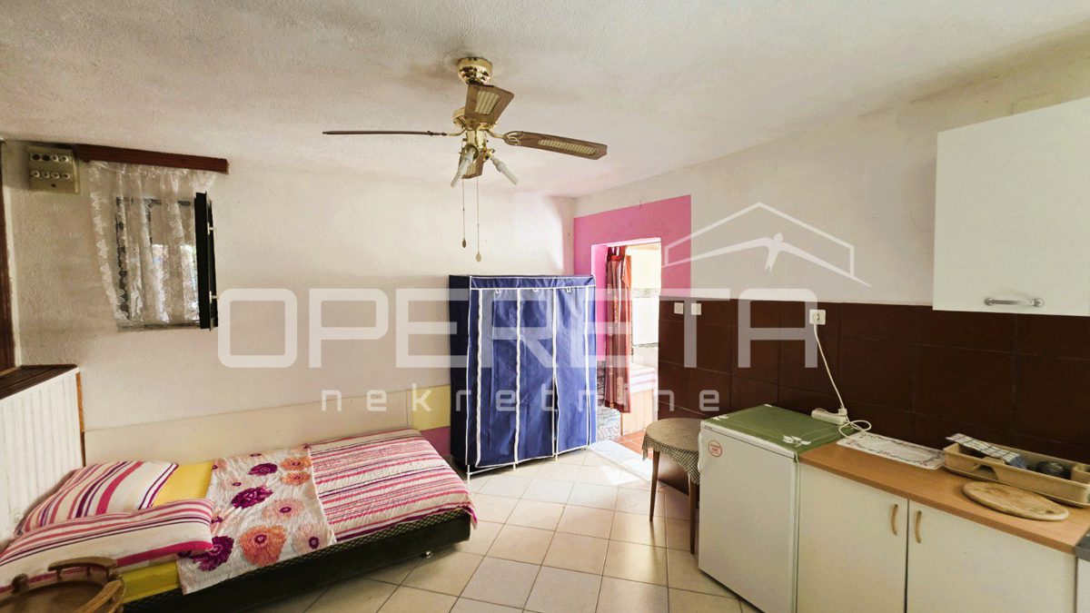 House For sale - LIČKO-SENJSKA KARLOBAG