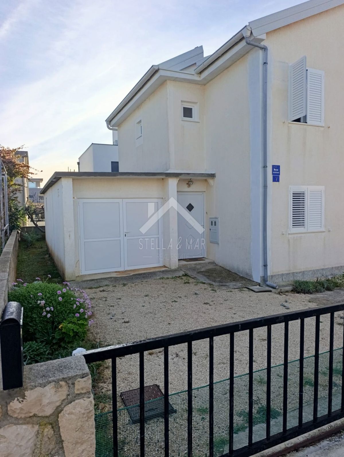 House For sale VIR