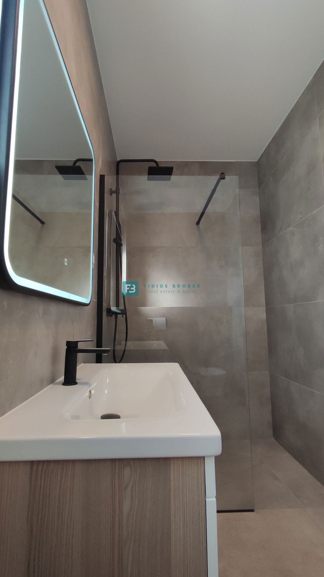 Flat For sale - ŠIBENSKO-KNINSKA VODICE