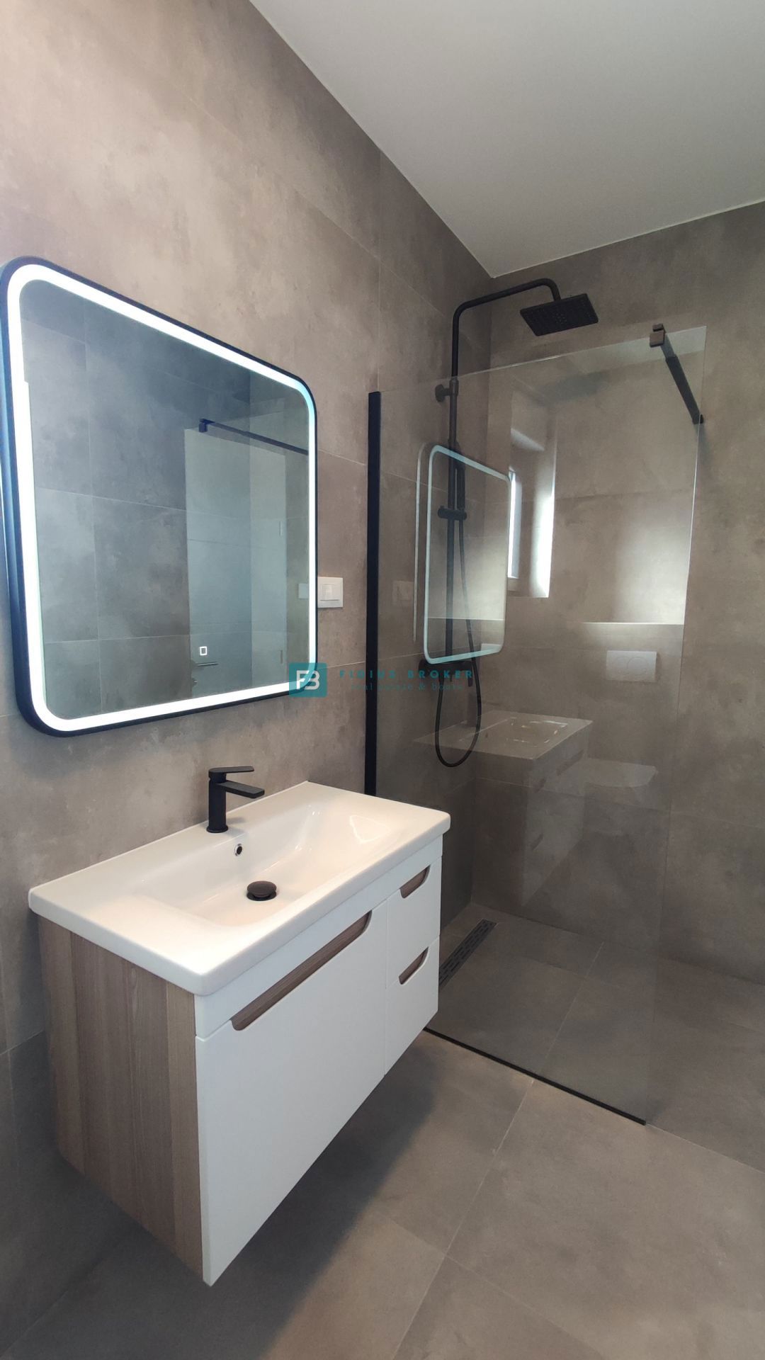 Flat For sale - ŠIBENSKO-KNINSKA VODICE