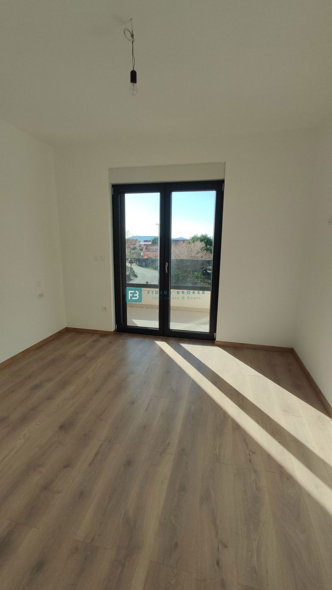 Flat For sale - ŠIBENSKO-KNINSKA VODICE