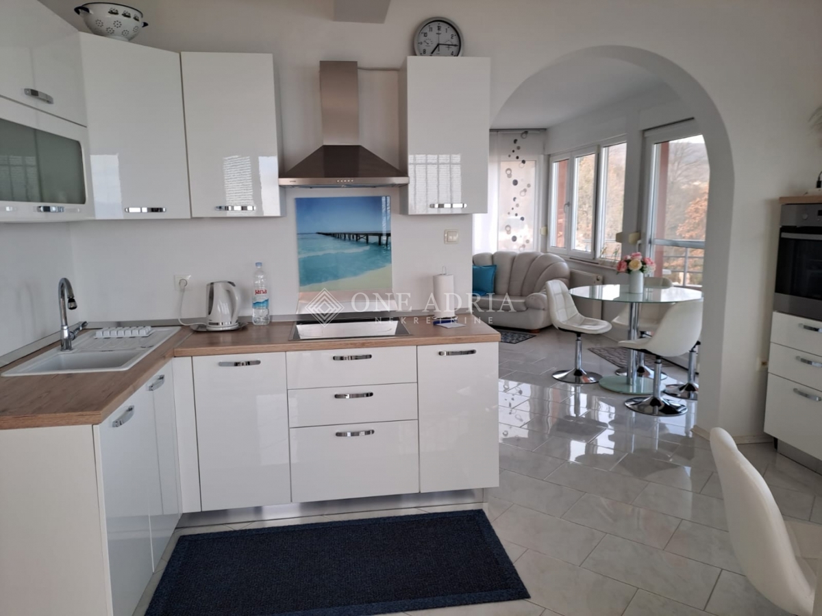 Flat For sale - PRIMORSKO-GORANSKA LOVRAN