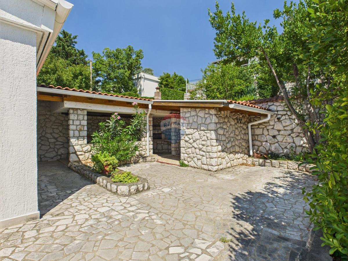Kuća Na prodaju - PRIMORSKO-GORANSKA NOVI VINODOLSKI