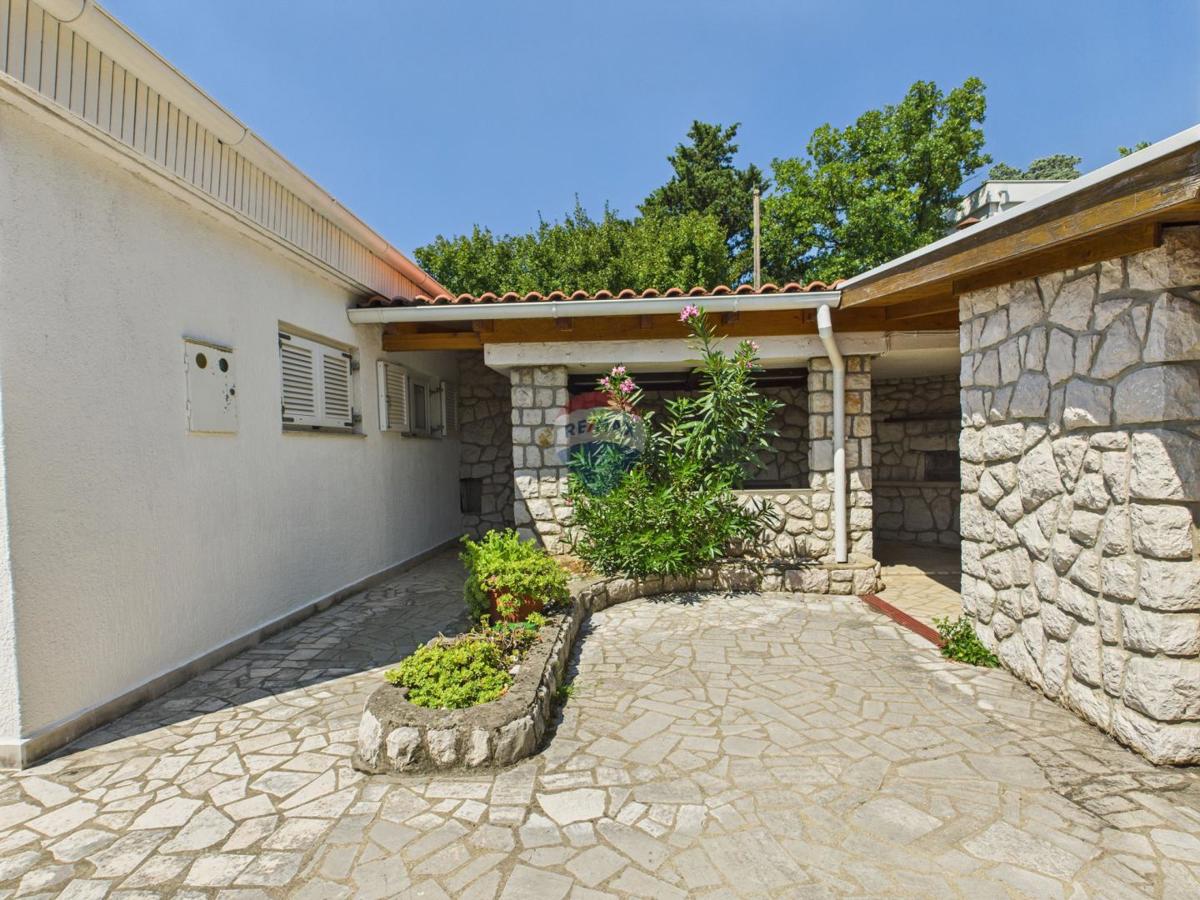 Kuća Na prodaju - PRIMORSKO-GORANSKA NOVI VINODOLSKI
