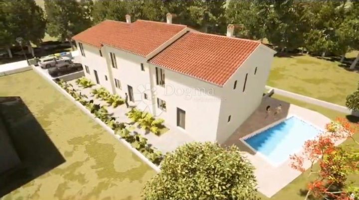 Dům na prodej 338 m² – Ližnjan