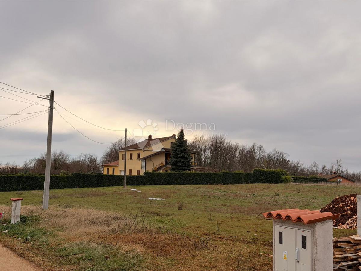 Pozemok Na predaj - Istarska žminj - foto 1/2