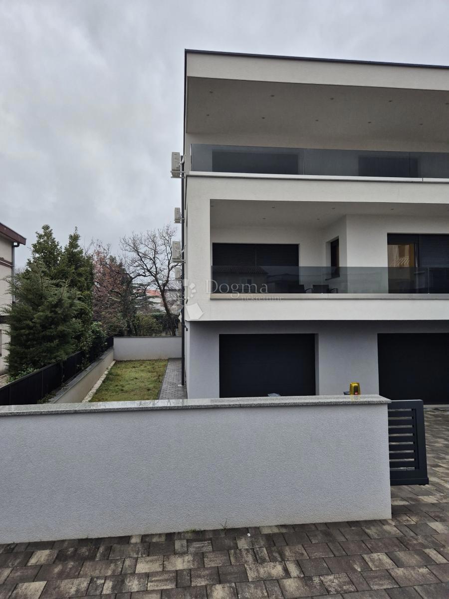 Stan Na prodaju - Primorsko-goranska Crikvenica - foto 1/17