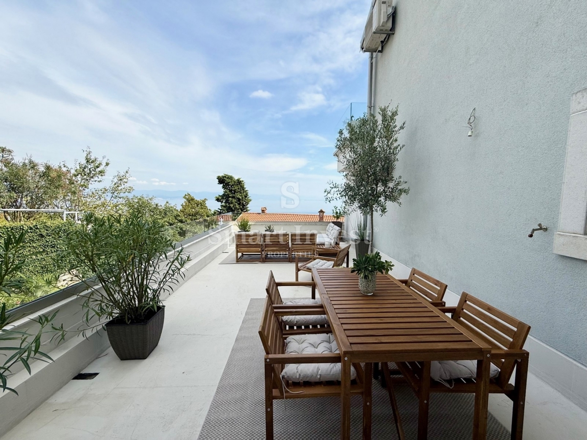 Flat For sale - PRIMORSKO-GORANSKA LOVRAN