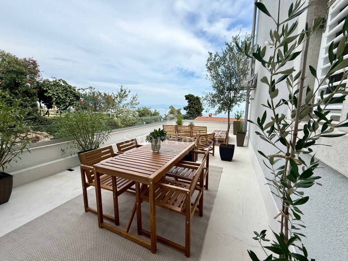 Flat For sale - PRIMORSKO-GORANSKA LOVRAN