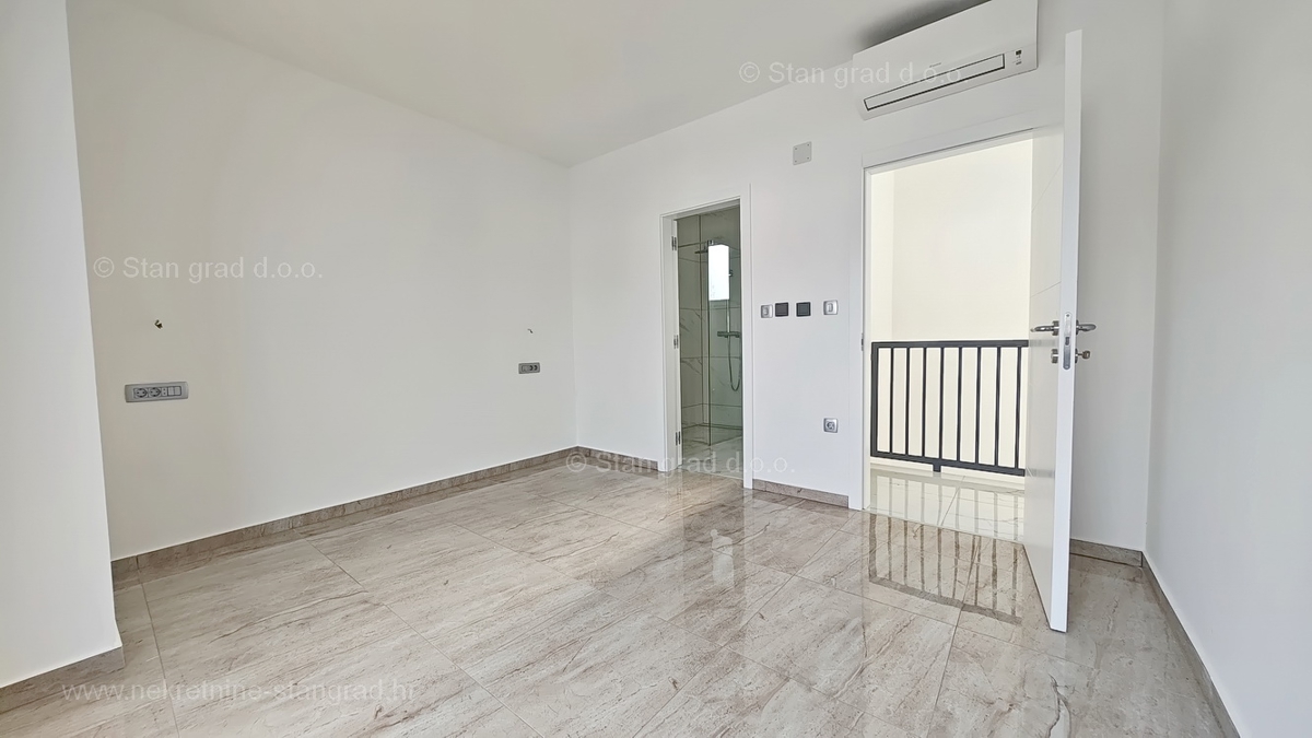 Casa In vendita - PRIMORSKO-GORANSKA KRK