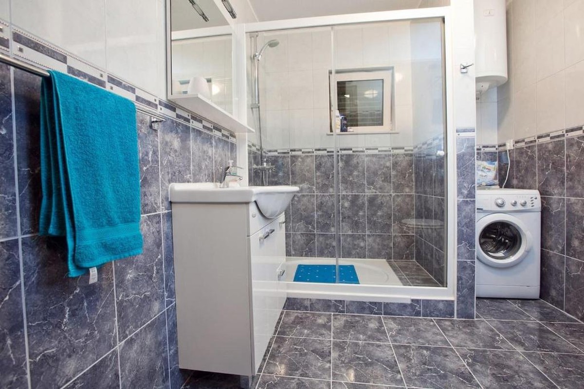 House For sale - SPLITSKO-DALMATINSKA MAKARSKA