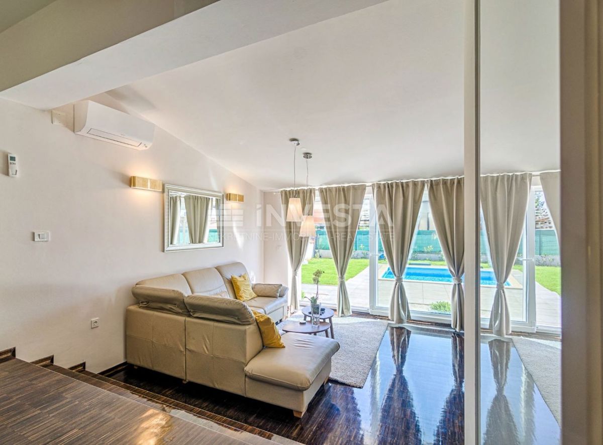 Casa In vendita - ISTARSKA FAŽANA