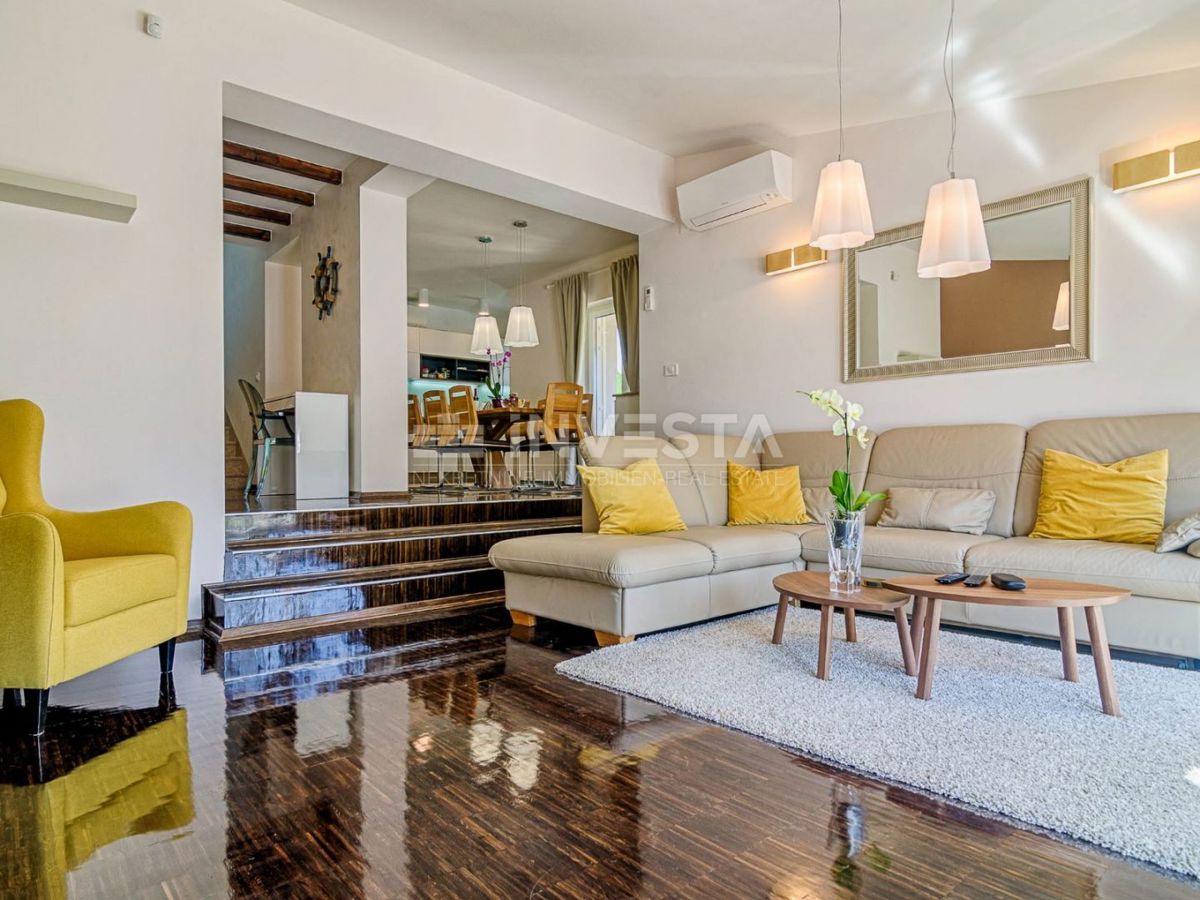 Casa In vendita - ISTARSKA FAŽANA