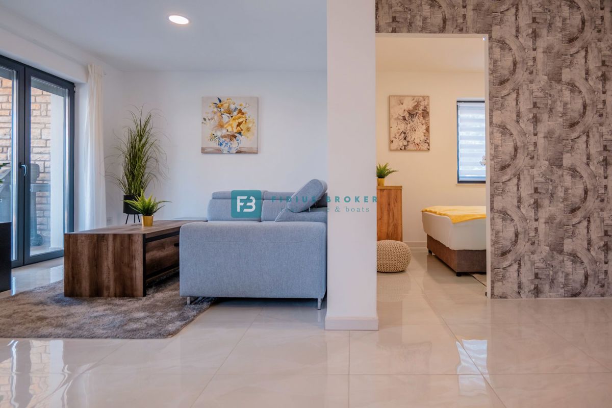 Flat For sale - ŠIBENSKO-KNINSKA VODICE