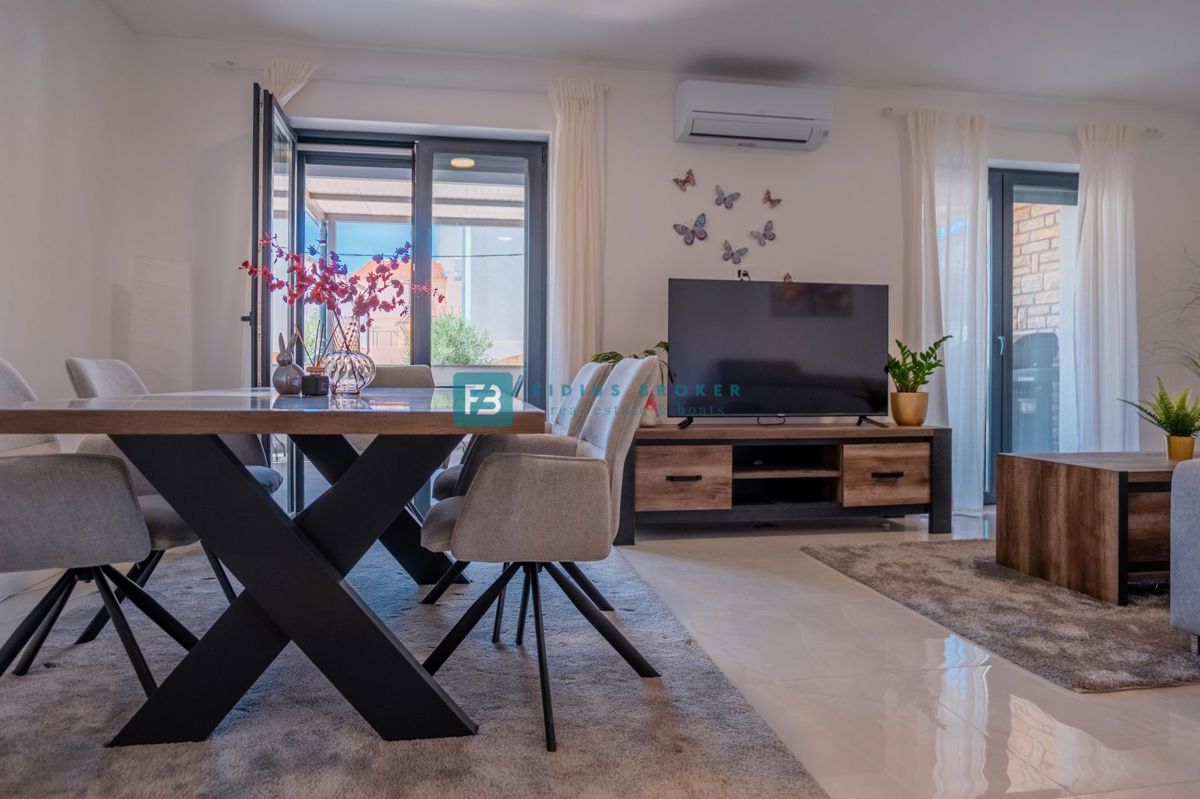 Flat For sale - ŠIBENSKO-KNINSKA VODICE