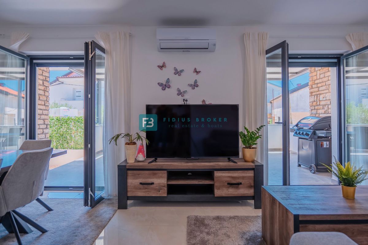 Flat For sale - ŠIBENSKO-KNINSKA VODICE