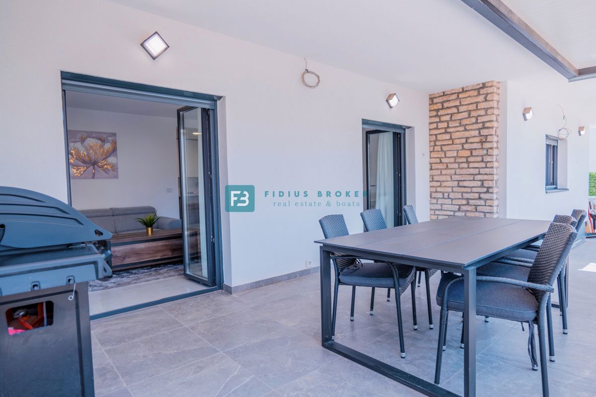 Flat For sale - ŠIBENSKO-KNINSKA VODICE