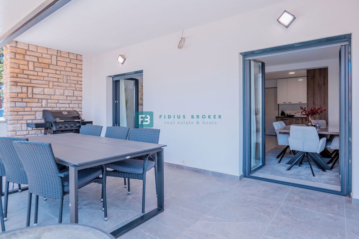 Flat For sale - ŠIBENSKO-KNINSKA VODICE