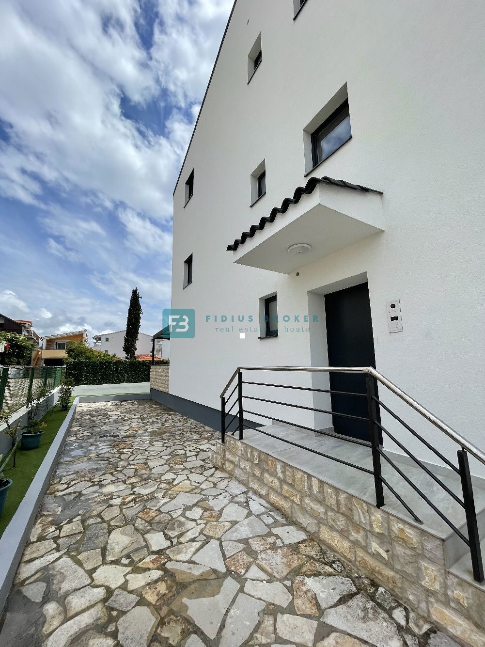 Flat For sale - ŠIBENSKO-KNINSKA VODICE