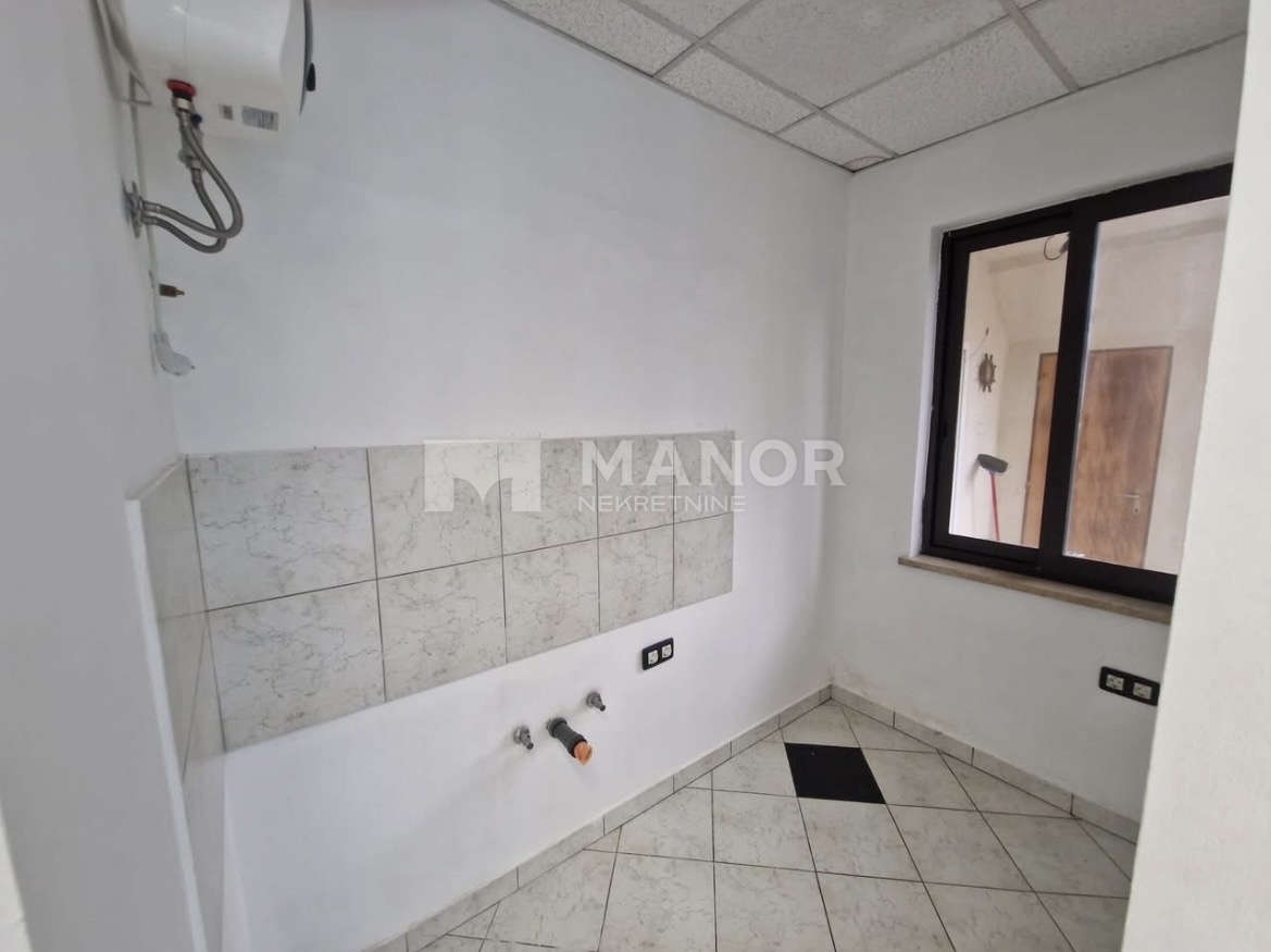 Lokal użytkowy Do wynajęcia - Primorsko-goranska Rijeka - foto 3/4