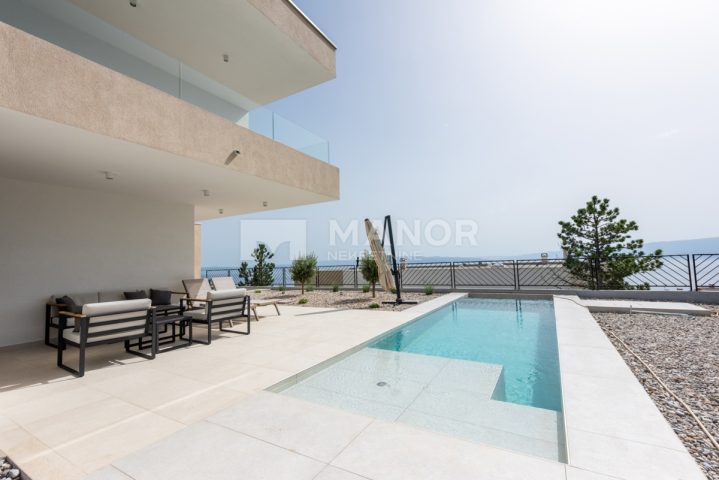 Maison à louer 190 m² – Kostrena