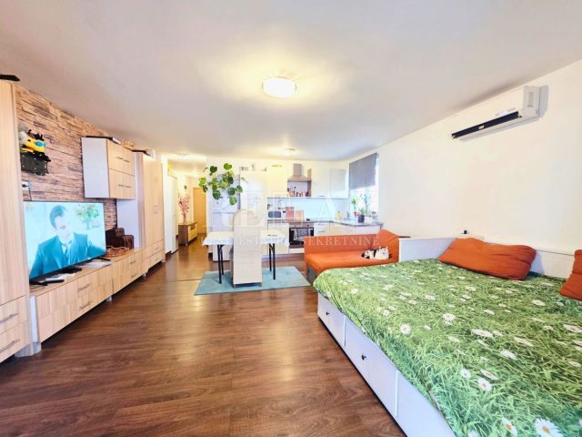 Mieszkanie na sprzedaż 48 m² – Crikvenica