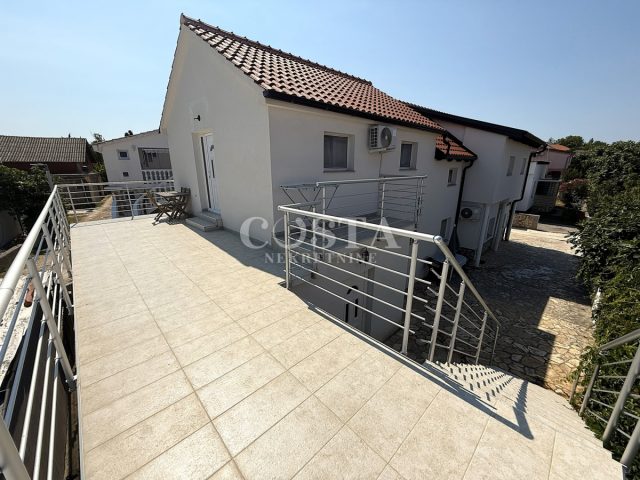House for sale 208 m² – Vrsi