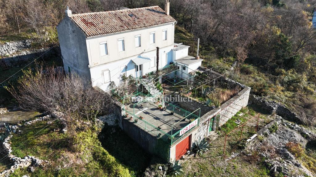 Kuća Na prodaju - PRIMORSKO-GORANSKA CRIKVENICA