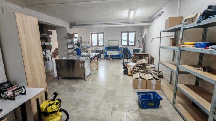 Lokal użytkowy do wynajęcia 170 m² – Čavle