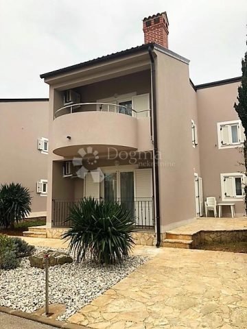 Hiša na predaj 144 m² – Medulin