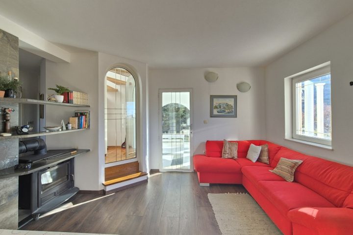 Casa In vendita - Splitsko-dalmatinska Split - foto 2/16