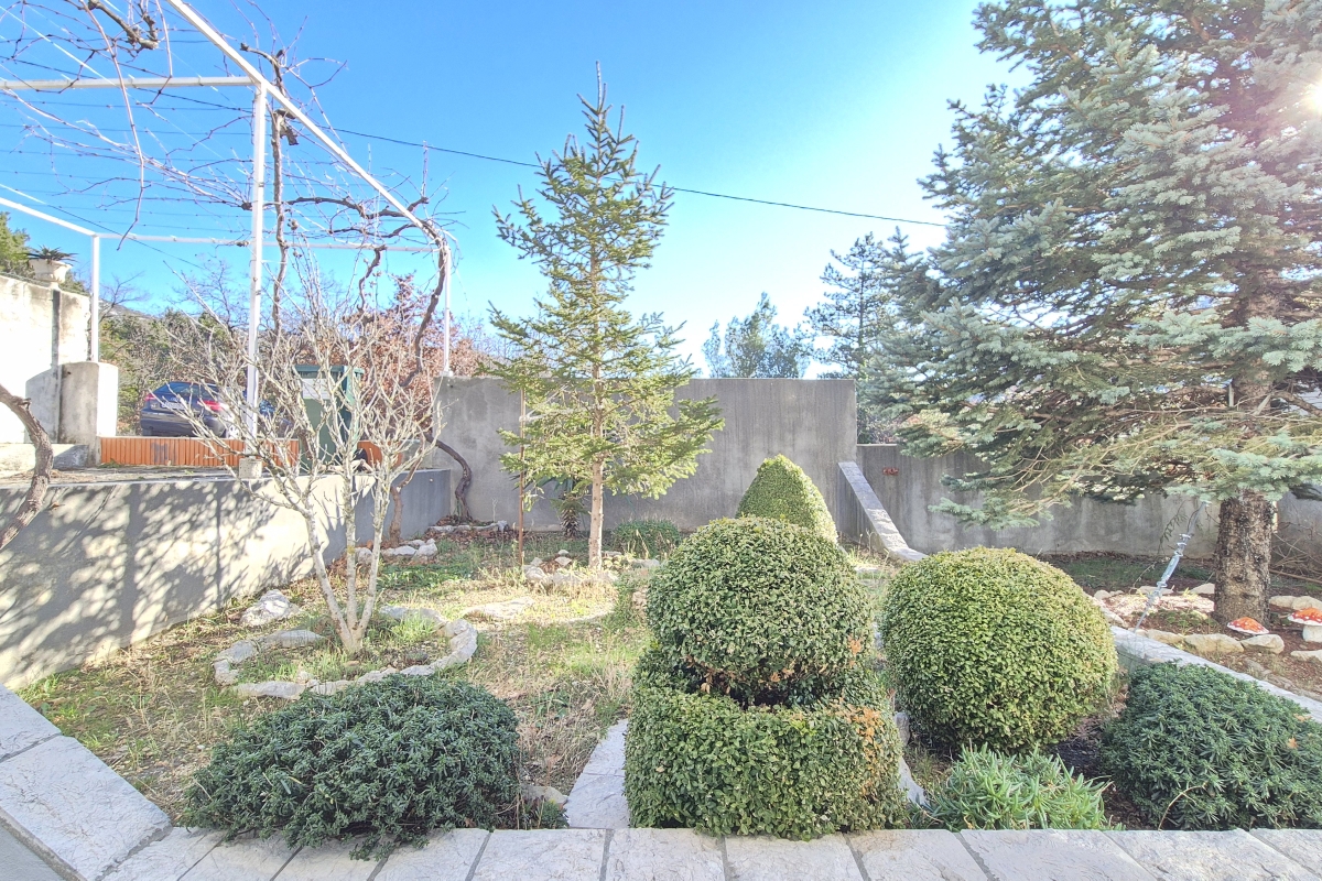 Casa In vendita - SPLITSKO-DALMATINSKA SPLIT