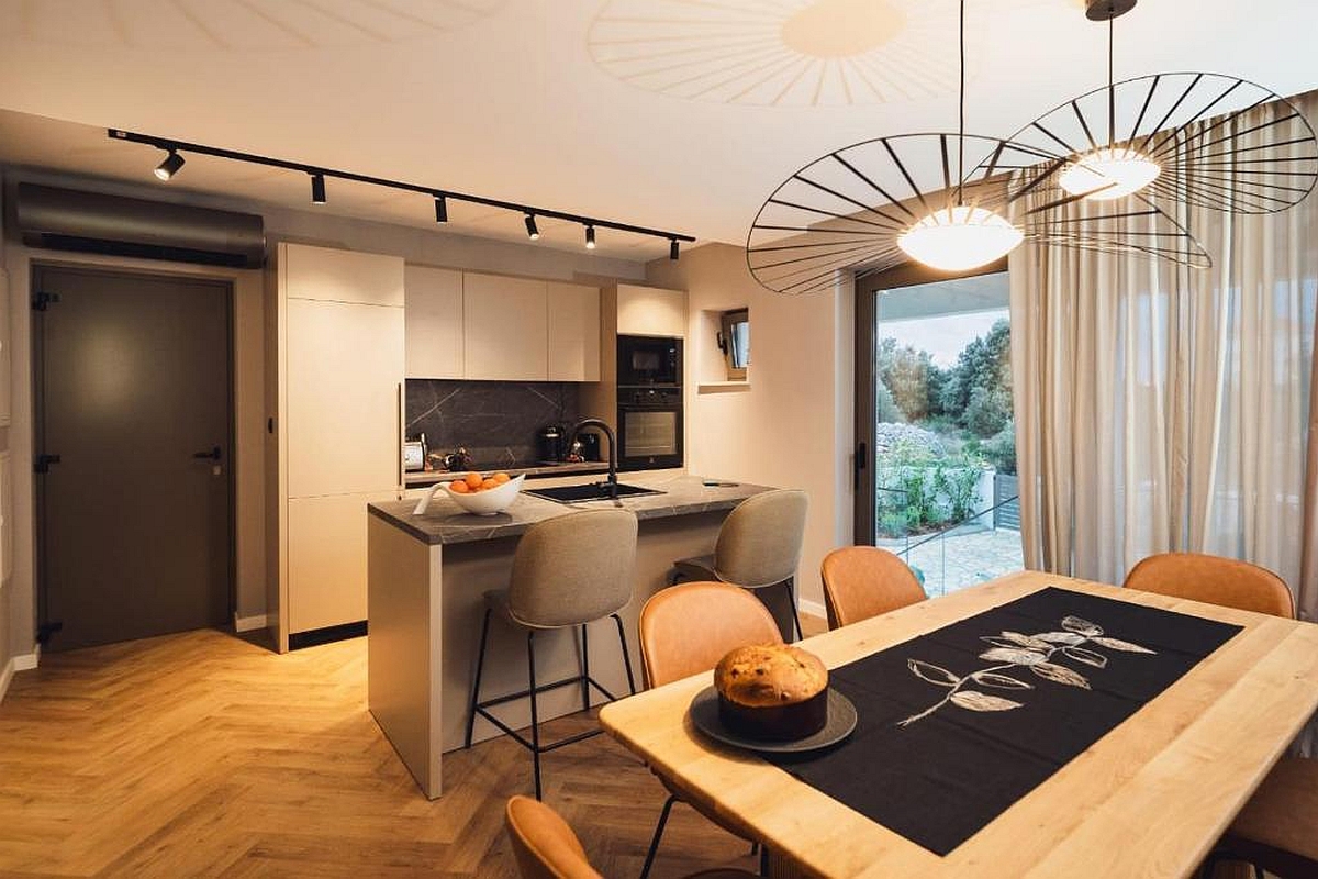 Casa In vendita - ŠIBENSKO-KNINSKA ROGOZNICA