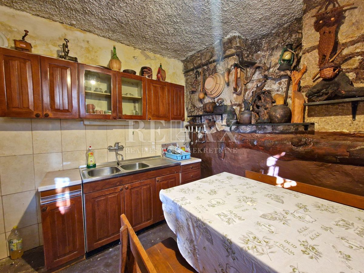 Kuća Na prodaju - PRIMORSKO-GORANSKA VINODOLSKA OPĆINA